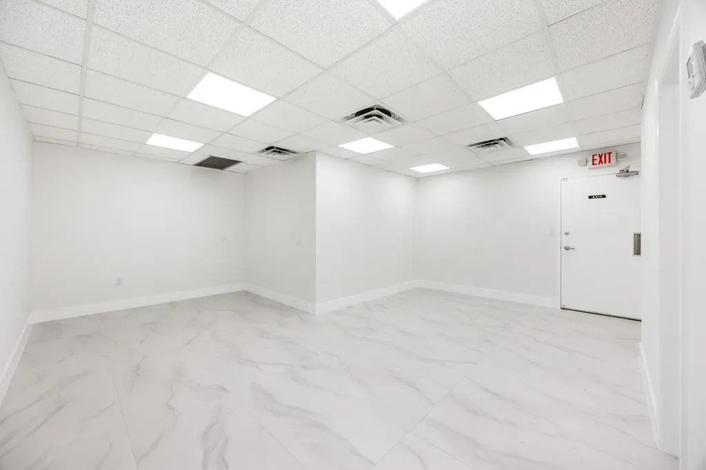 150 NW 70th Avenue Plantation FL 33317