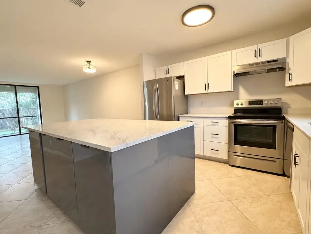 3351 NW 85th Coral Springs FL 33065