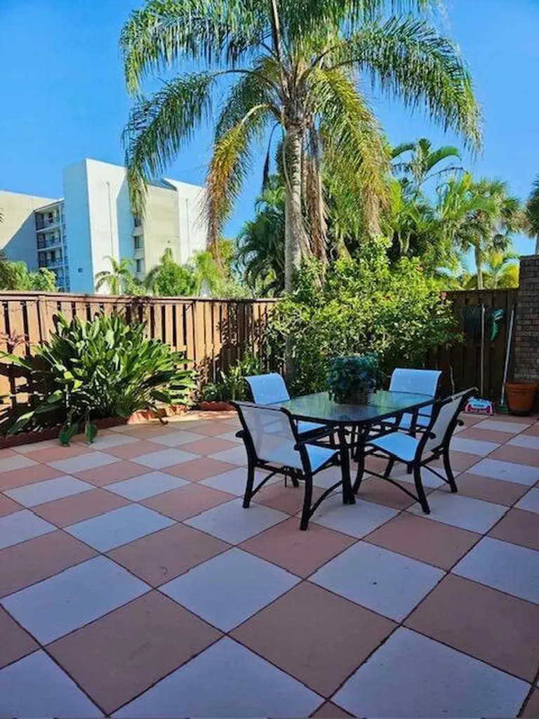 1420 Ocean Way Jupiter FL 33477
