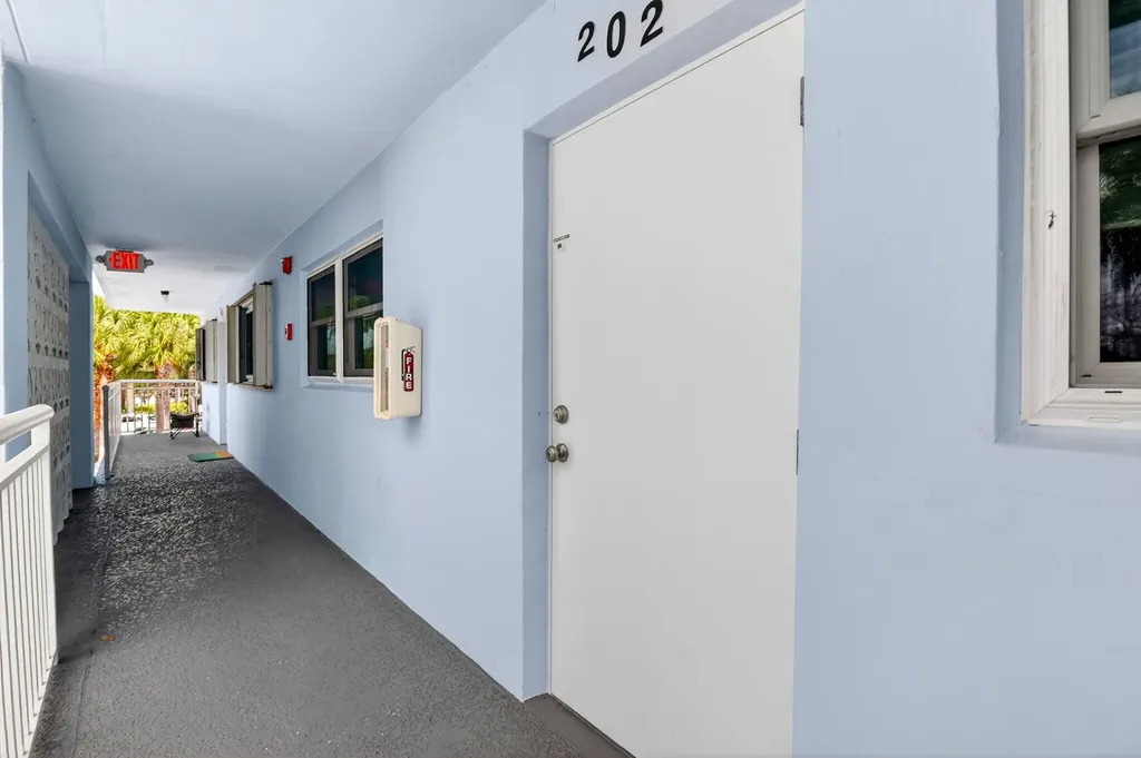 2010 S Federal Highway Boynton Beach FL 33435