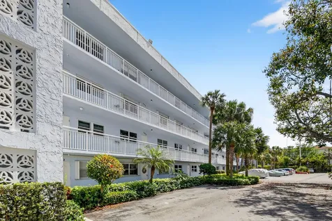 2010 S Federal Highway Boynton Beach FL 33435