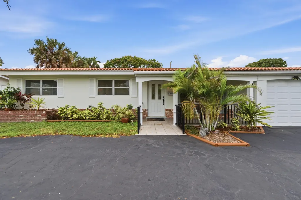2120 NE 62nd Court Fort Lauderdale FL 33308