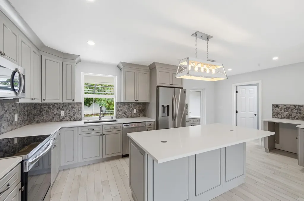 2120 NE 62nd Court Fort Lauderdale FL 33308