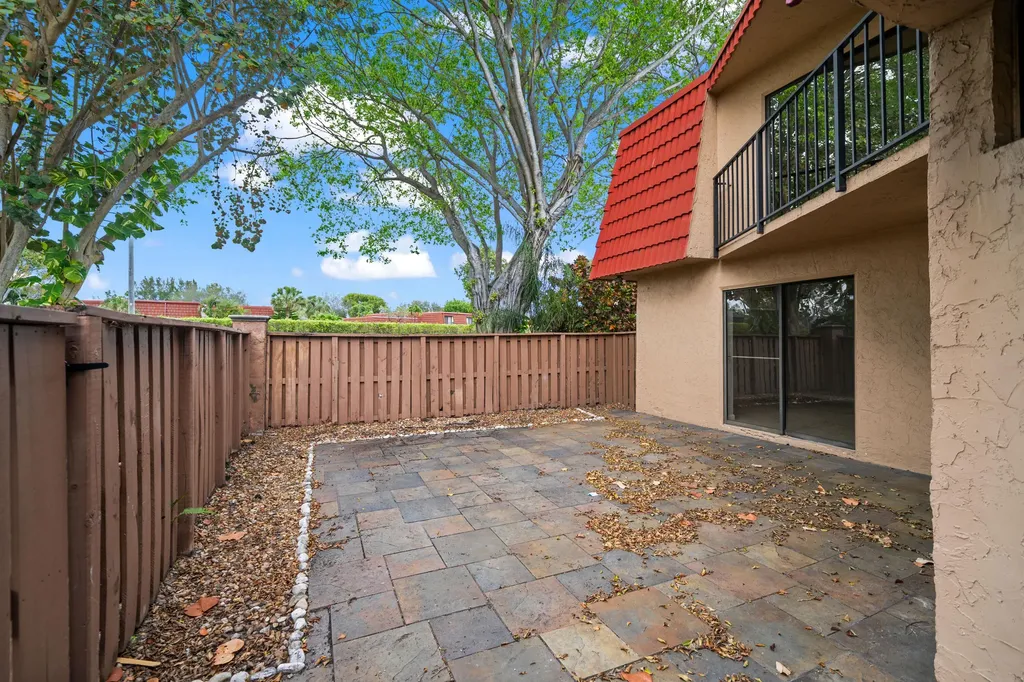 8237 Severn Drive Boca Raton FL 33433