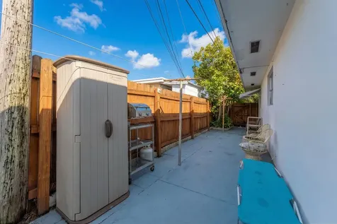 722 Ridge Road Lantana FL 33462