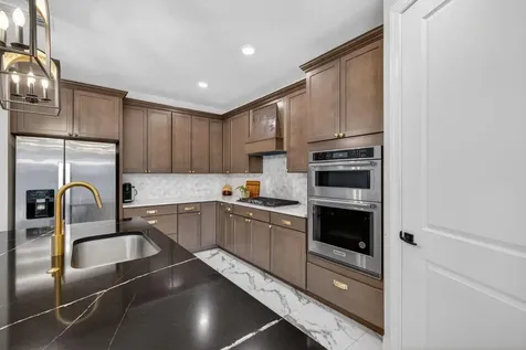 2455 Primrose Place Oakland Park FL 33309