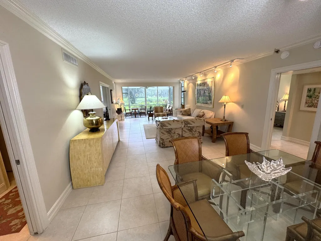 625 Oaks Drive Pompano Beach FL 33069