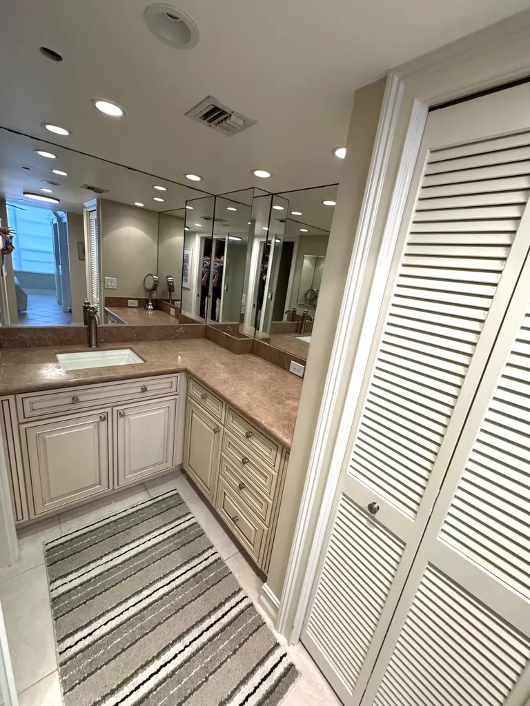 625 Oaks Drive Pompano Beach FL 33069