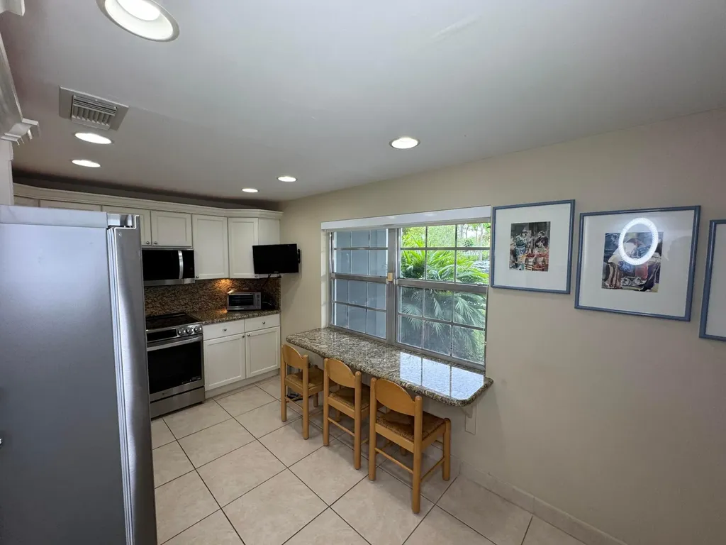 625 Oaks Drive Pompano Beach FL 33069