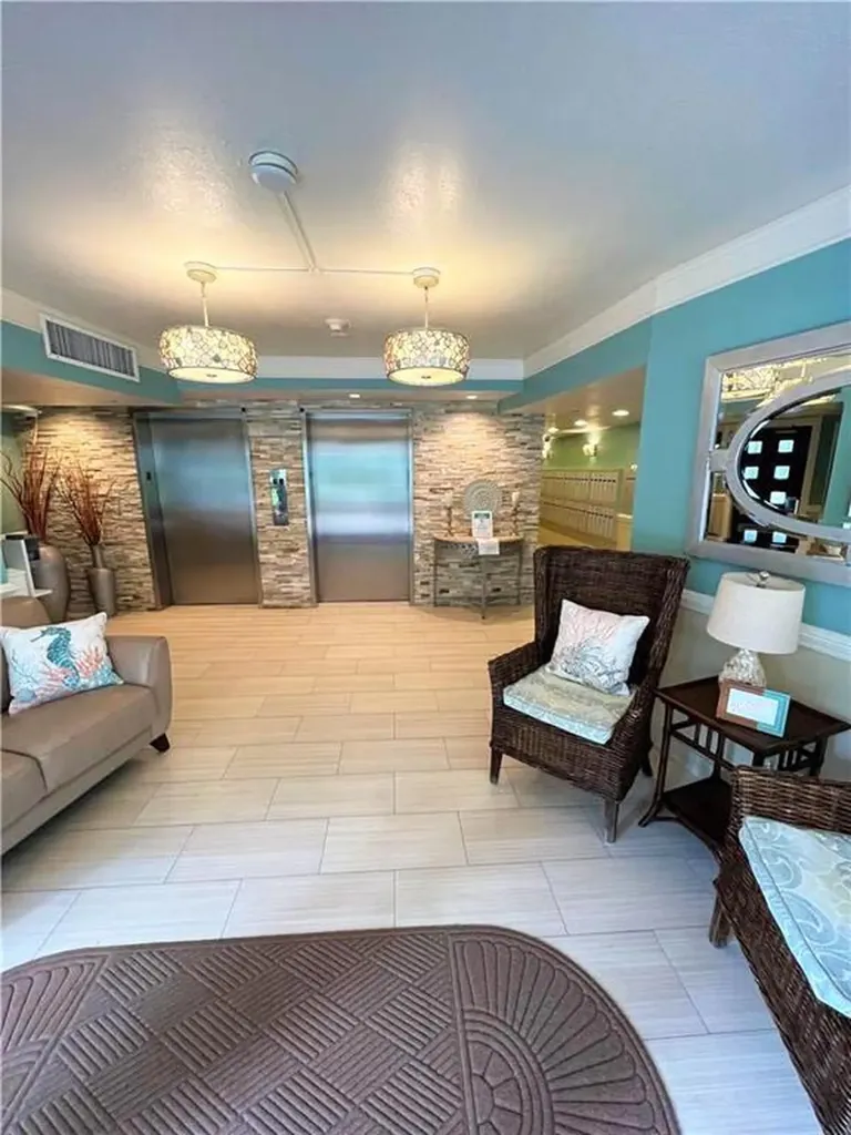 625 Oaks Drive Pompano Beach FL 33069