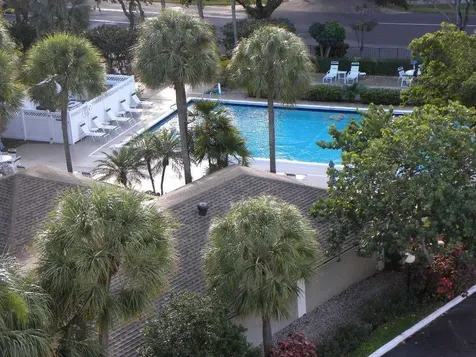 625 Oaks Drive Pompano Beach FL 33069