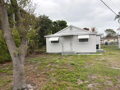 706 S 17th Street Fort Pierce FL 34950