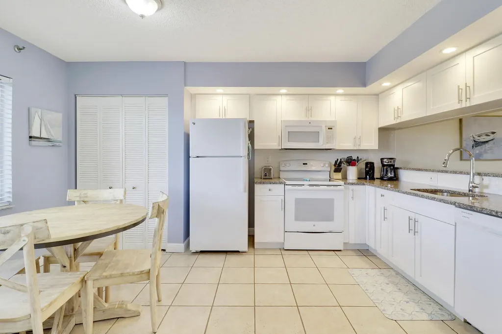 275 Palm Avenue Jupiter FL 33477