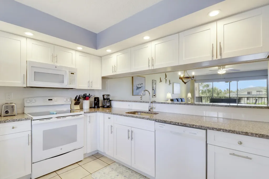 275 Palm Avenue Jupiter FL 33477