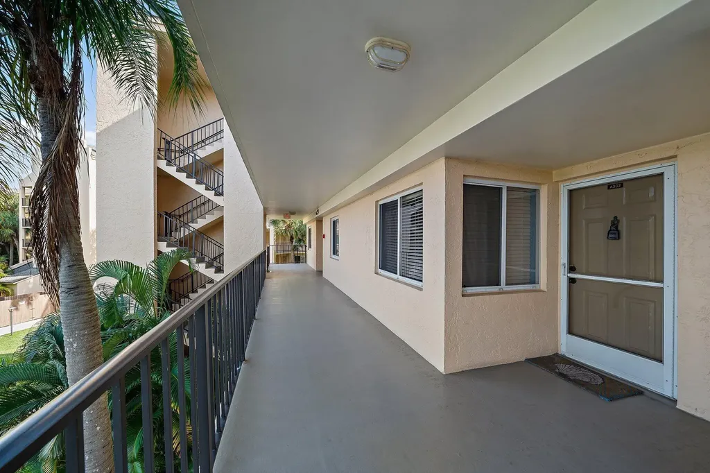 275 Palm Avenue Jupiter FL 33477