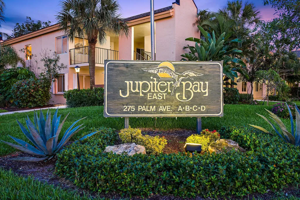 275 Palm Avenue Jupiter FL 33477