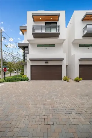 1052 N Victoria Park Road Fort Lauderdale FL 33304