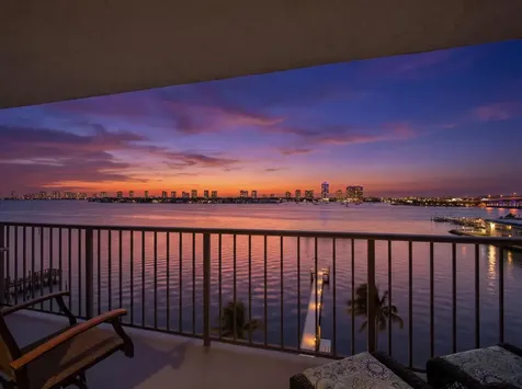3040 Lake Shore Drive Riviera Beach FL 33404