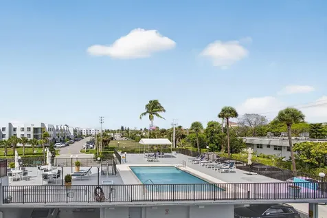 3040 Lake Shore Drive Riviera Beach FL 33404