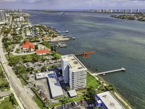 3040 Lake Shore Drive Riviera Beach FL 33404