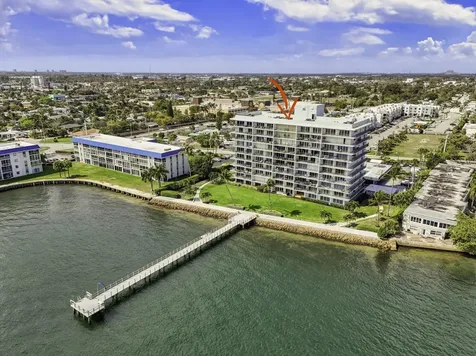 3040 Lake Shore Drive Riviera Beach FL 33404