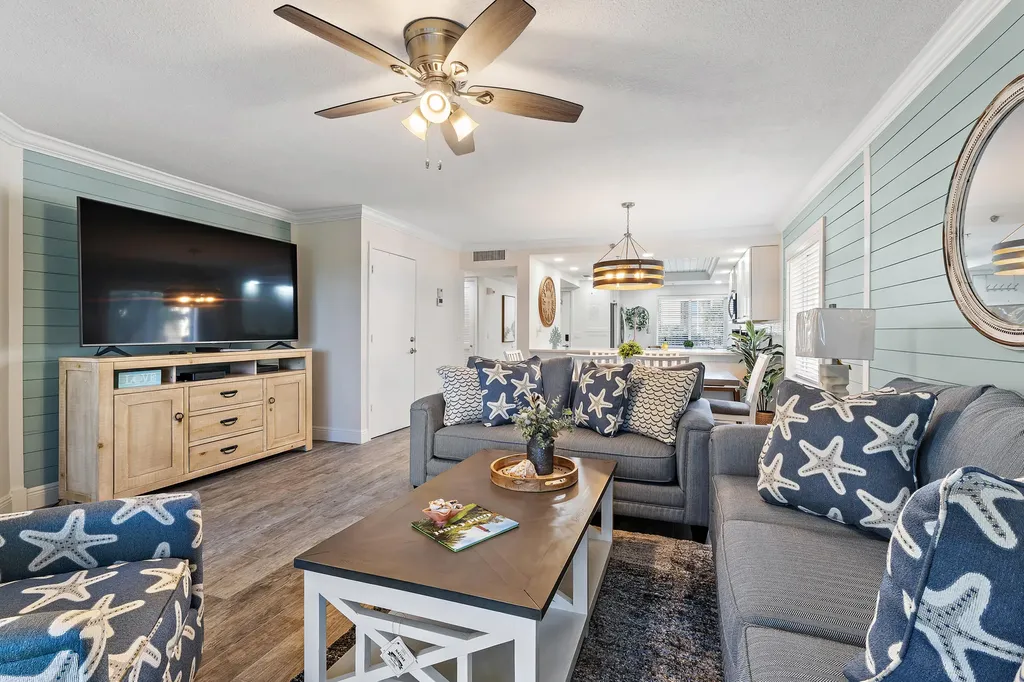 275 Palm Avenue Jupiter FL 33477