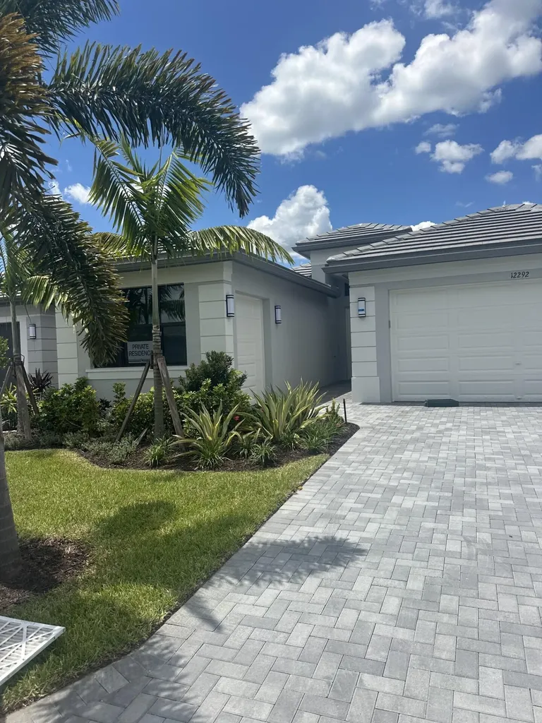 12292 SW Compass Point Drive Port St Lucie FL 34987