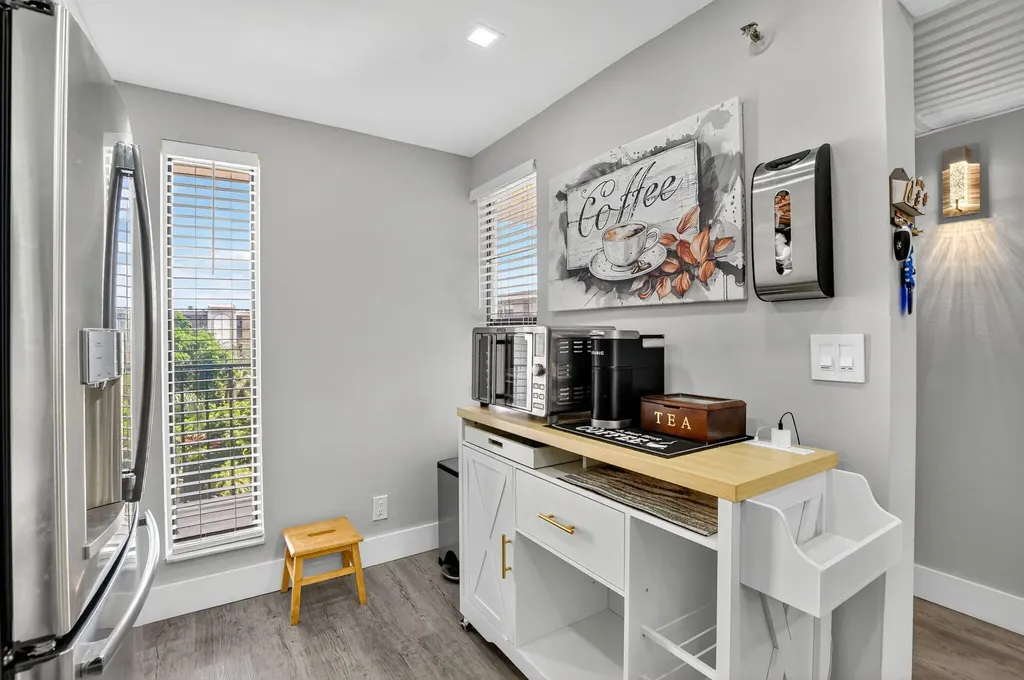 20 Royal Palm Way Boca Raton FL 33432