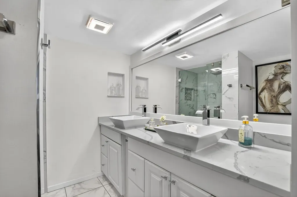 20 Royal Palm Way Boca Raton FL 33432