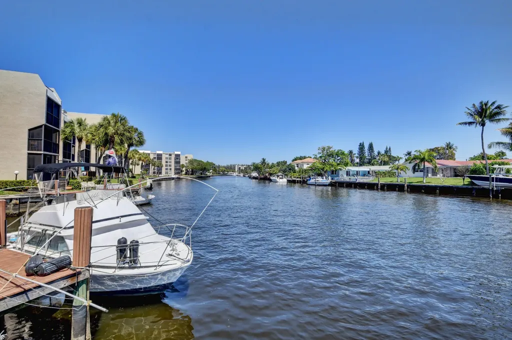 20 Royal Palm Way Boca Raton FL 33432