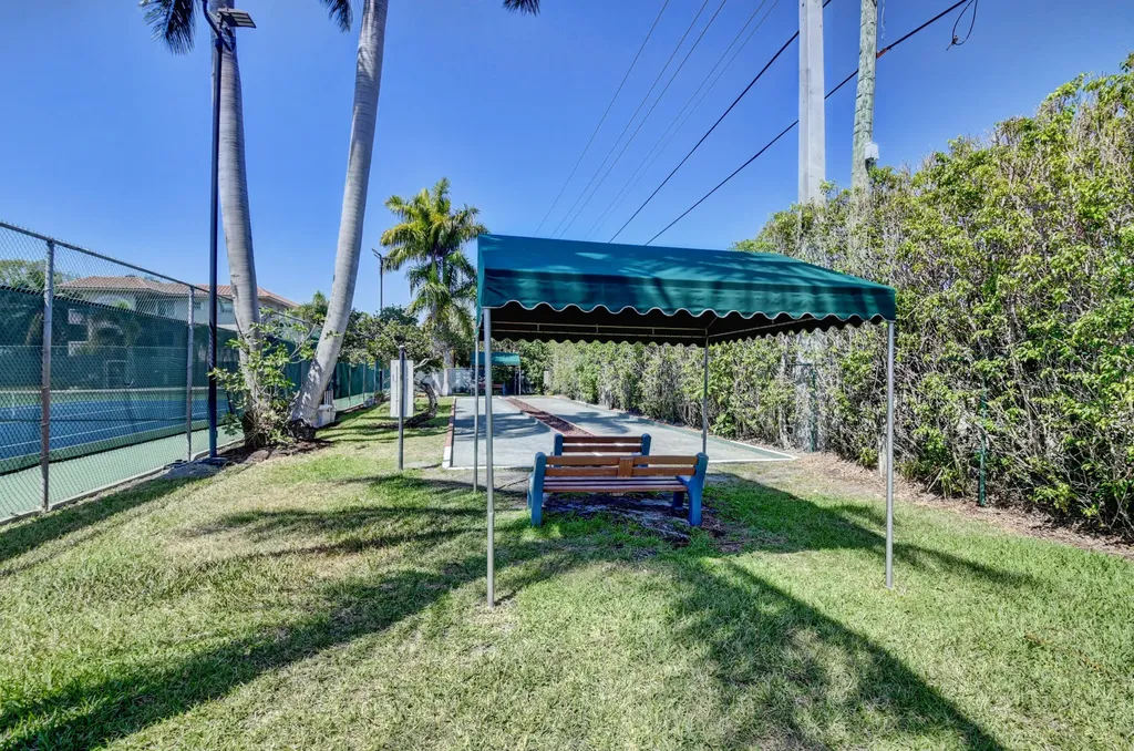 20 Royal Palm Way Boca Raton FL 33432