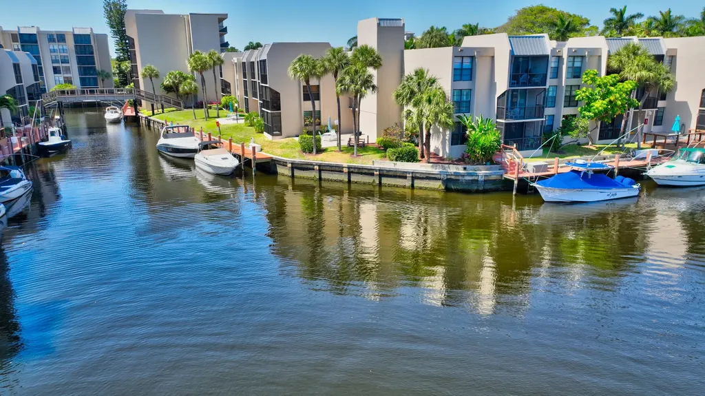 20 Royal Palm Way Boca Raton FL 33432