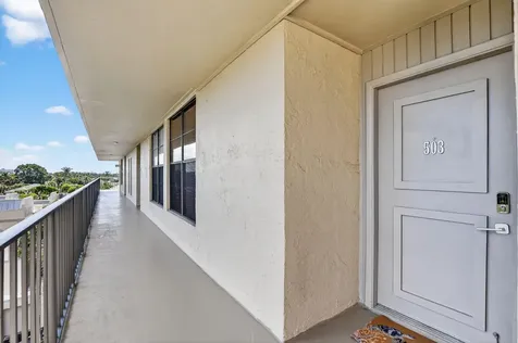 20 Royal Palm Way Boca Raton FL 33432