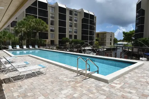 20 Royal Palm Way Boca Raton FL 33432