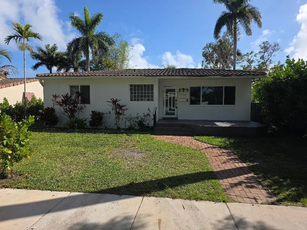 1532 Fletcher Street Hollywood FL 33020