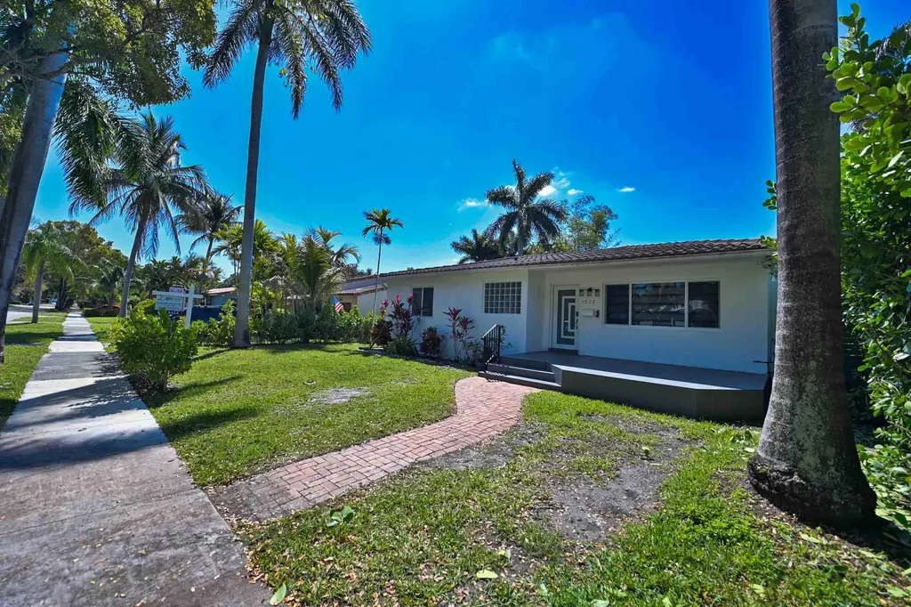 1532 Fletcher Street Hollywood FL 33020