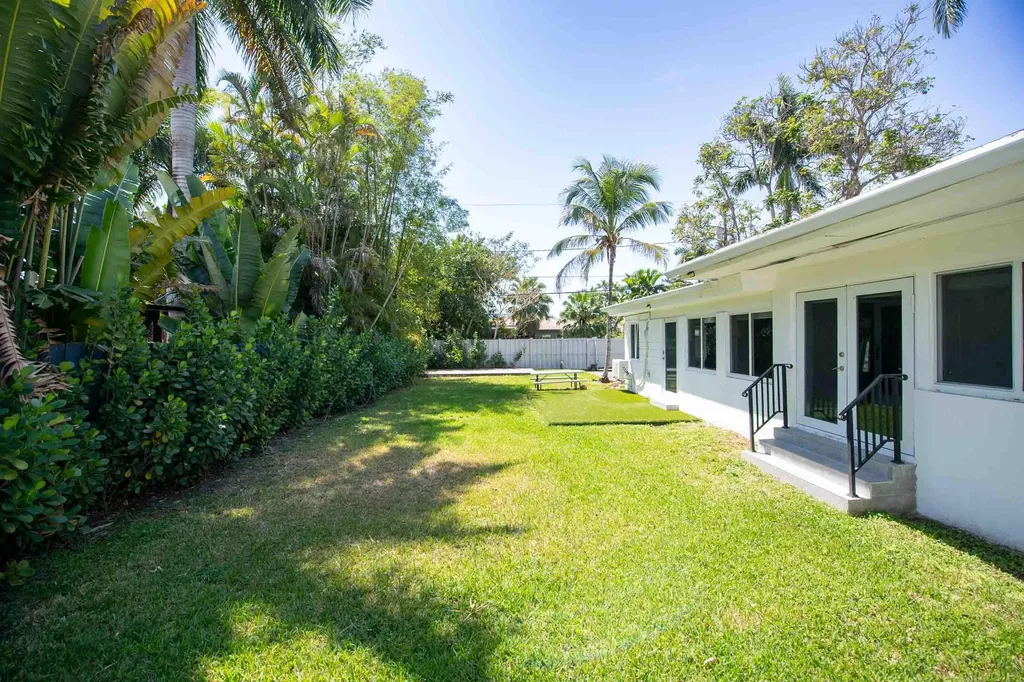 1532 Fletcher Street Hollywood FL 33020