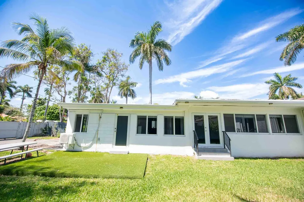 1532 Fletcher Street Hollywood FL 33020