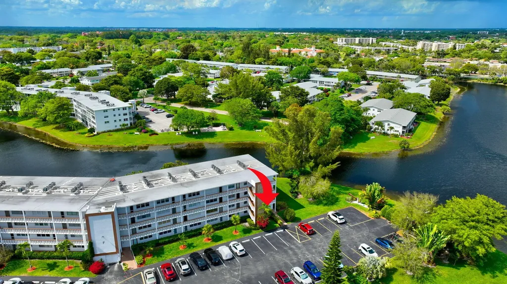 1121 Cambridge F Deerfield Beach FL 33442