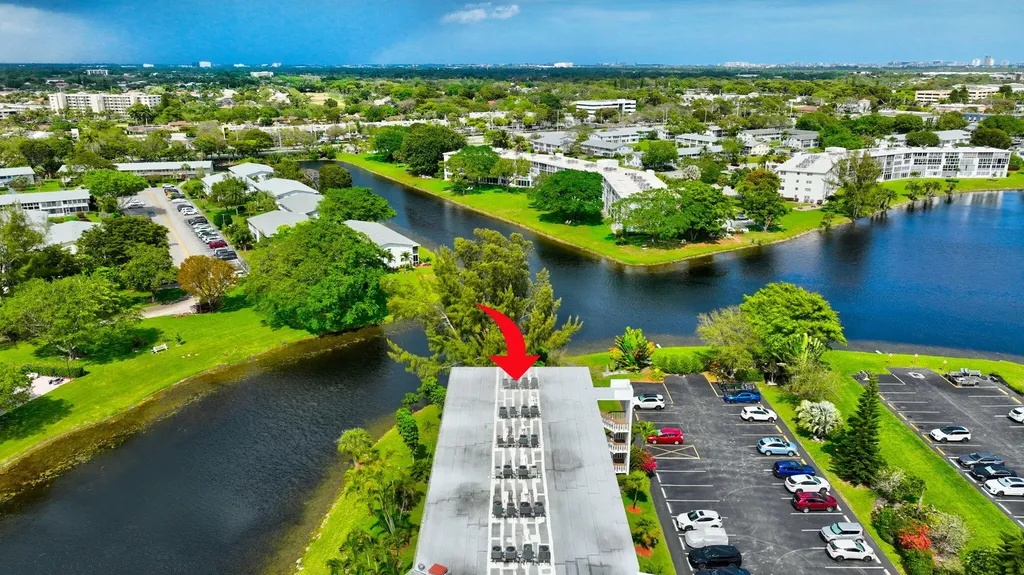 1121 Cambridge F Deerfield Beach FL 33442