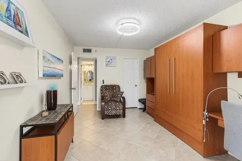1121 Cambridge F Deerfield Beach FL 33442