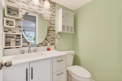 1121 Cambridge F Deerfield Beach FL 33442