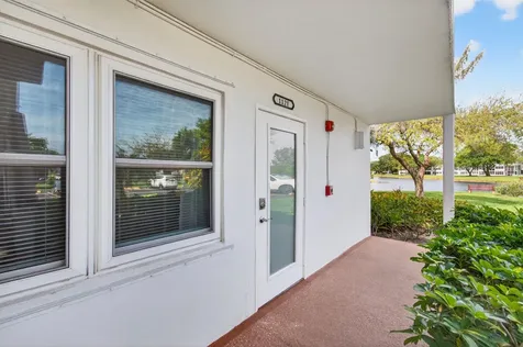 1121 Cambridge F Deerfield Beach FL 33442