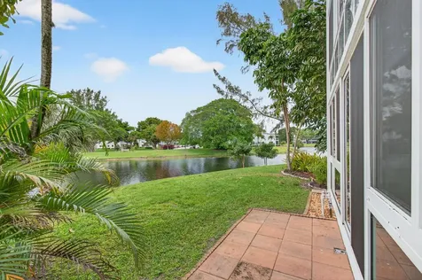 1121 Cambridge F Deerfield Beach FL 33442