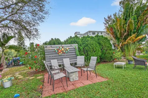 1121 Cambridge F Deerfield Beach FL 33442