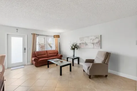 1121 Cambridge F Deerfield Beach FL 33442