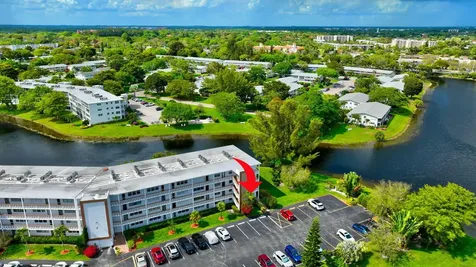 1121 Cambridge F Deerfield Beach FL 33442