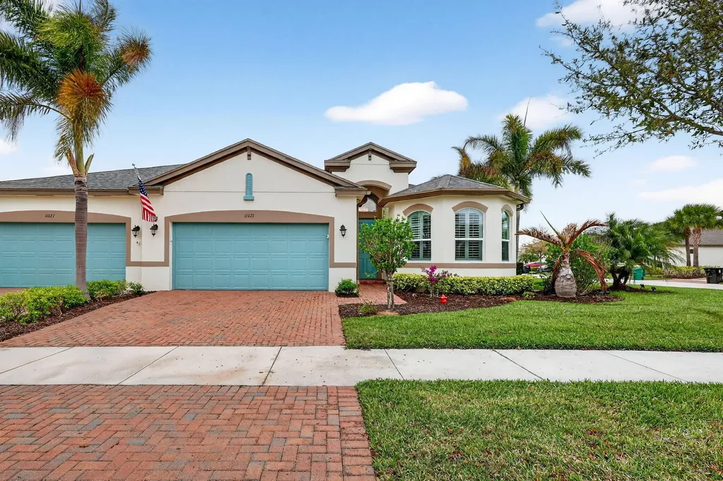 11021 SW Sunrise Lake Drive Port St Lucie FL 34987