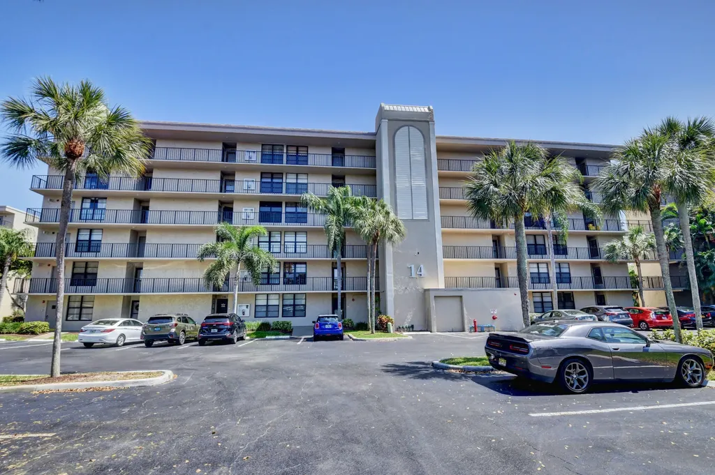 14 Royal Palm Way Boca Raton FL 33432