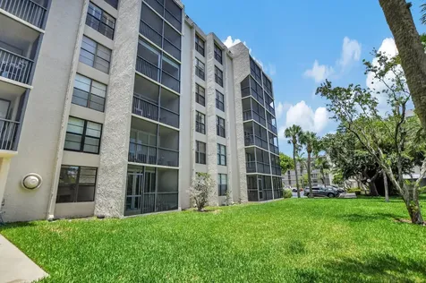 14 Royal Palm Way Boca Raton FL 33432